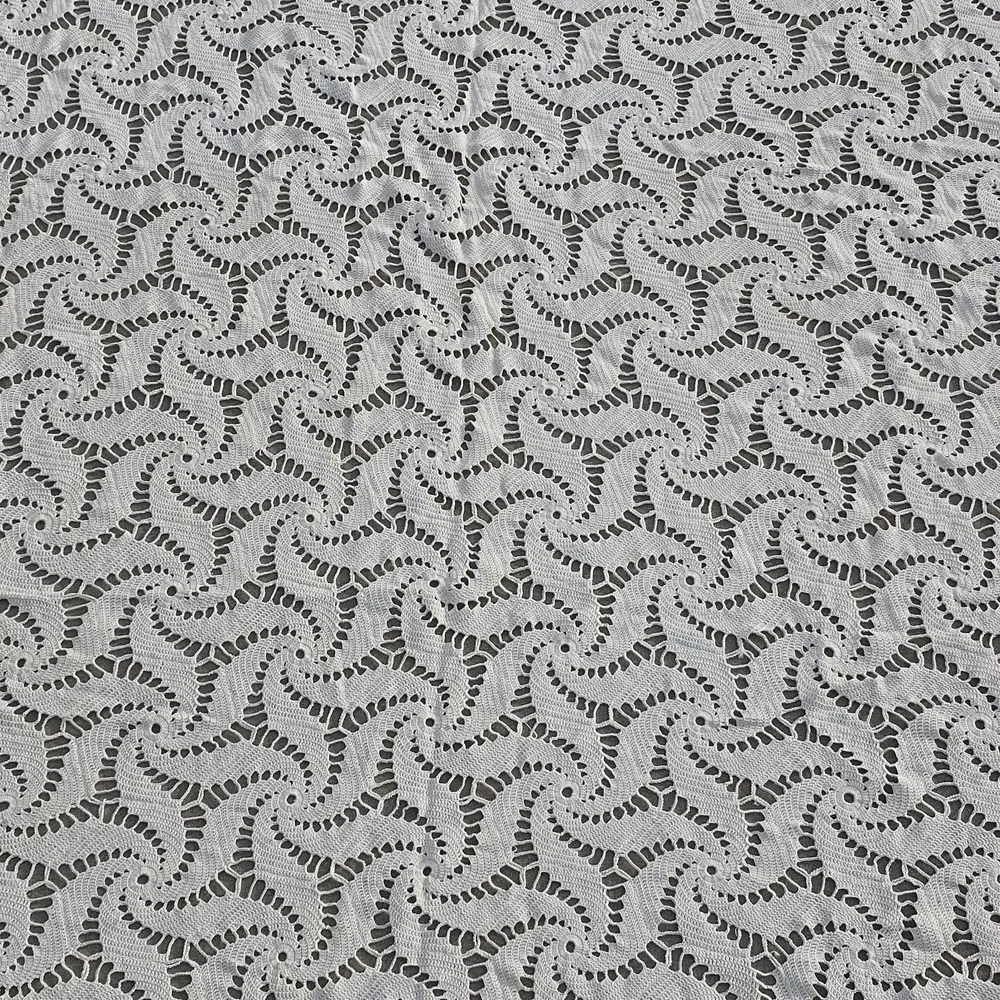 VTG Handmade Crochet Lace Bedspread Spiral Pinwheel Cottagecore 76x86 Full Queen